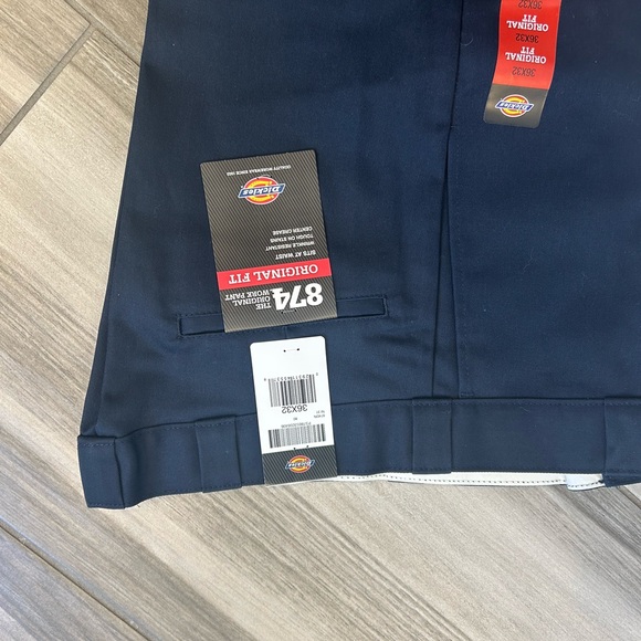 New Dickies Men’s Pants - Picture 2 of 2